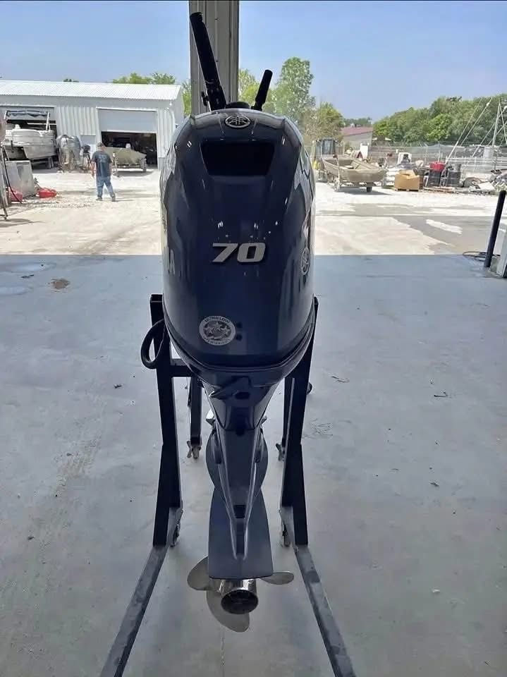 Yamaha 70 HP 4 Stroke Outboard Motor Engine