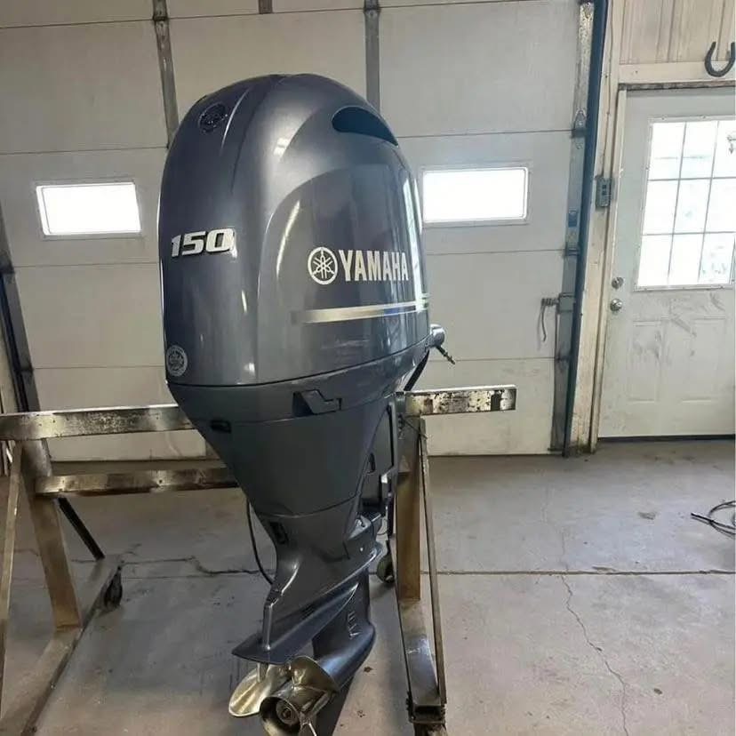Yamaha 150 HP 4 Stroke Outboard Motor Engine
