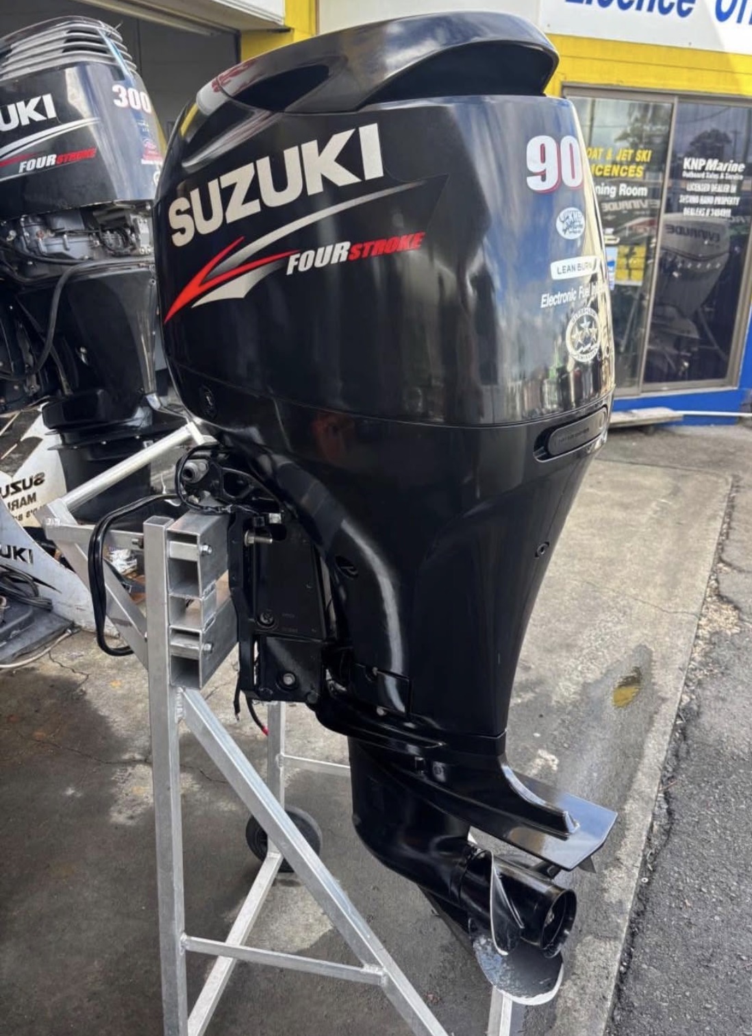 Used Suzuki 90 HP 4 Stroke Outboard Motor Engine
