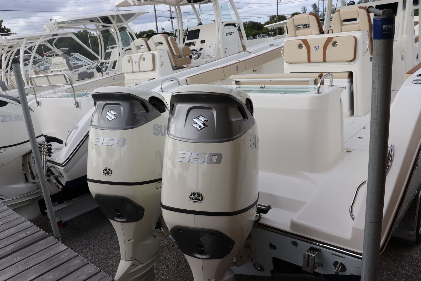 Suzuki 350 HP 4 Stroke Outboard Motor Engine